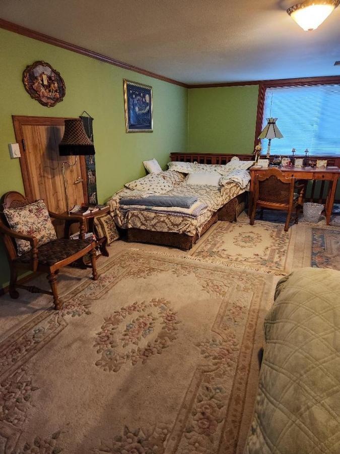 Bed & Breakfast Scott Creek Farm
